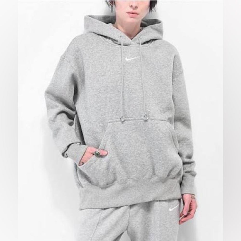 Nike Women’s Light Gray Fleece Pullover Hoodie Size M